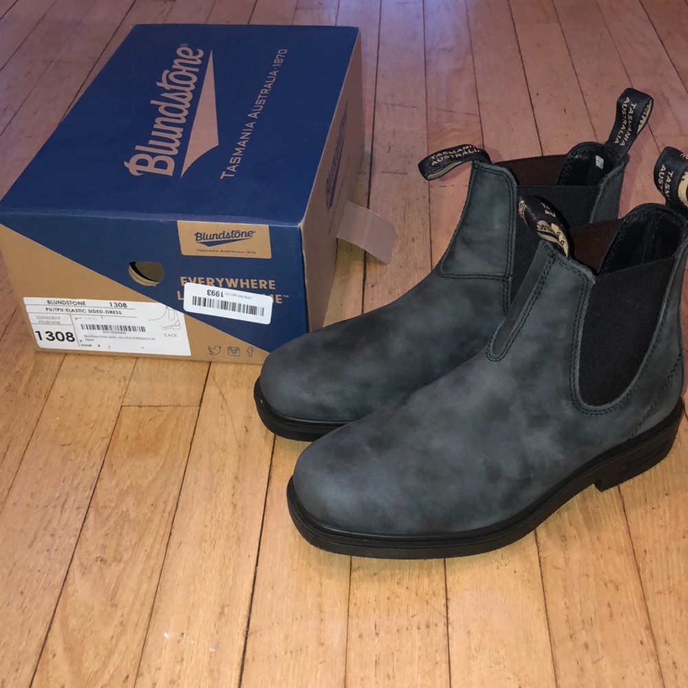 NEW!!! Women’s Blundstone 1308